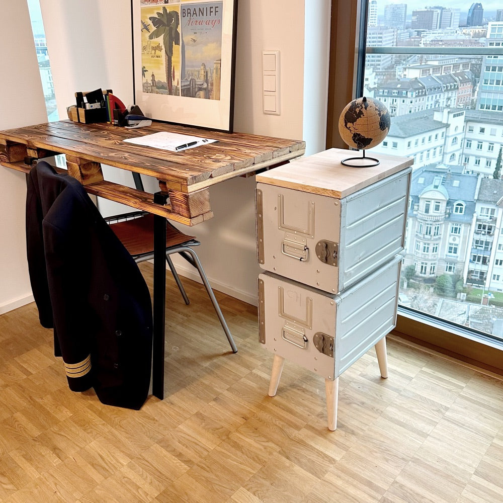 Originelle Büro-Deko für Vielflieger und Reiseverliebte mit Flugzeugmöbeln