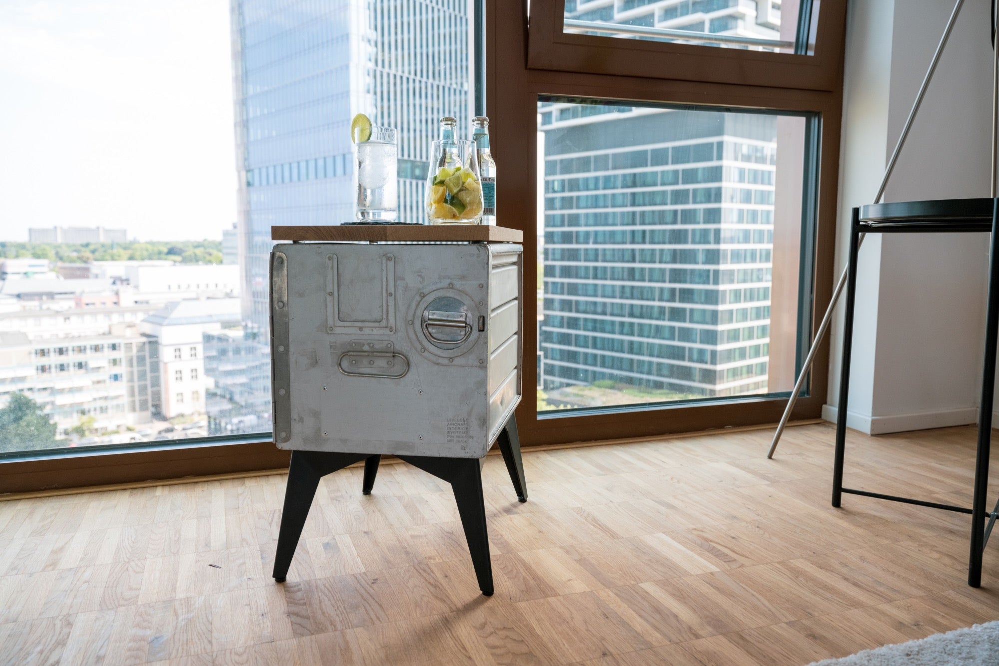 Echte Flugzeugmöbel Original oder Repliken