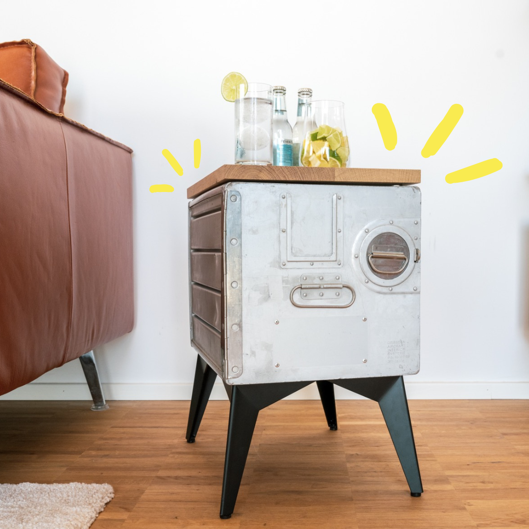 Flugzeug Bordboxen Design Möbelstück Wohnzimmertisch