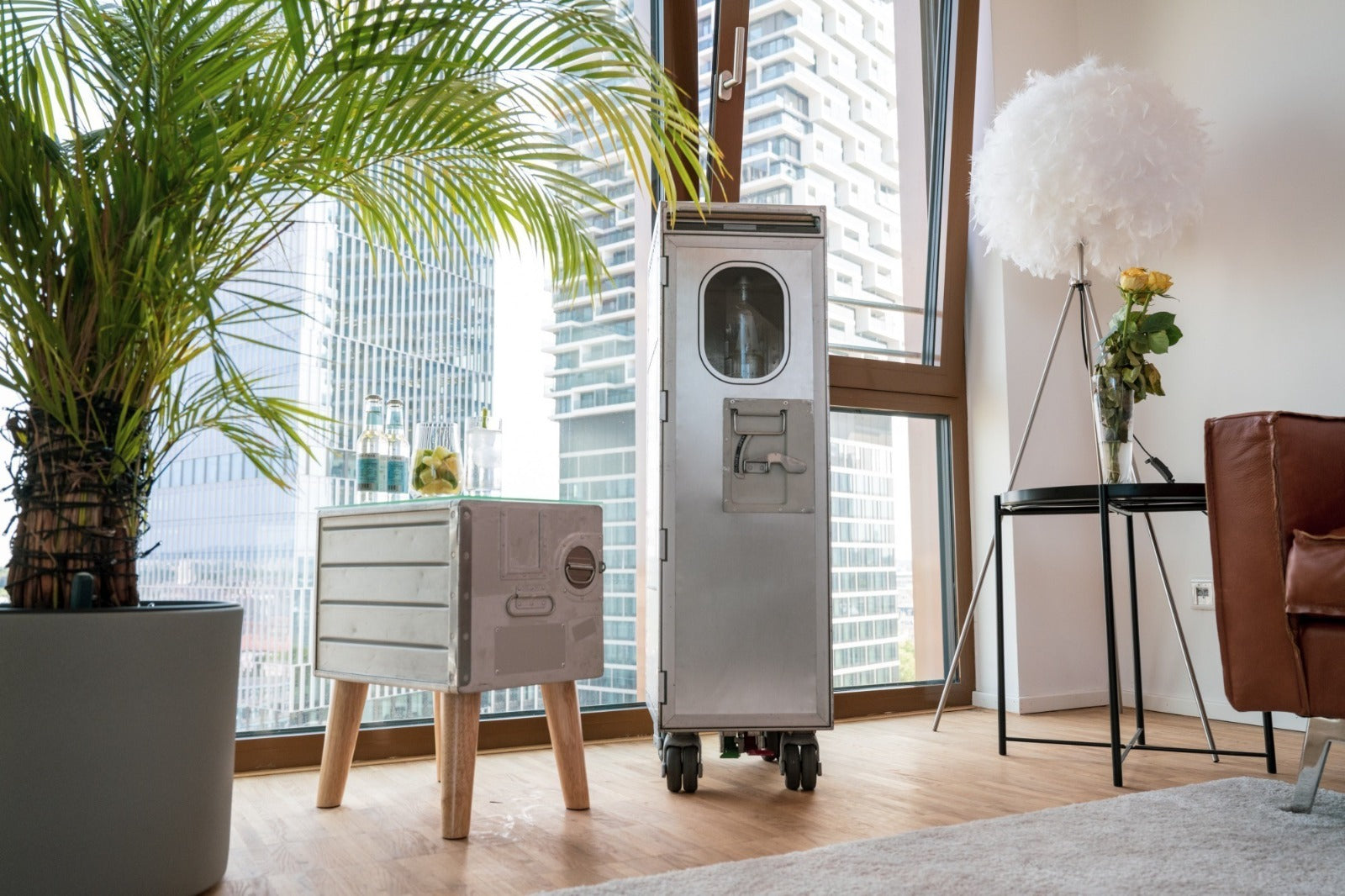 Flufzeugmöbel aus Flugzeugteilen Aufbereitung Upcycling