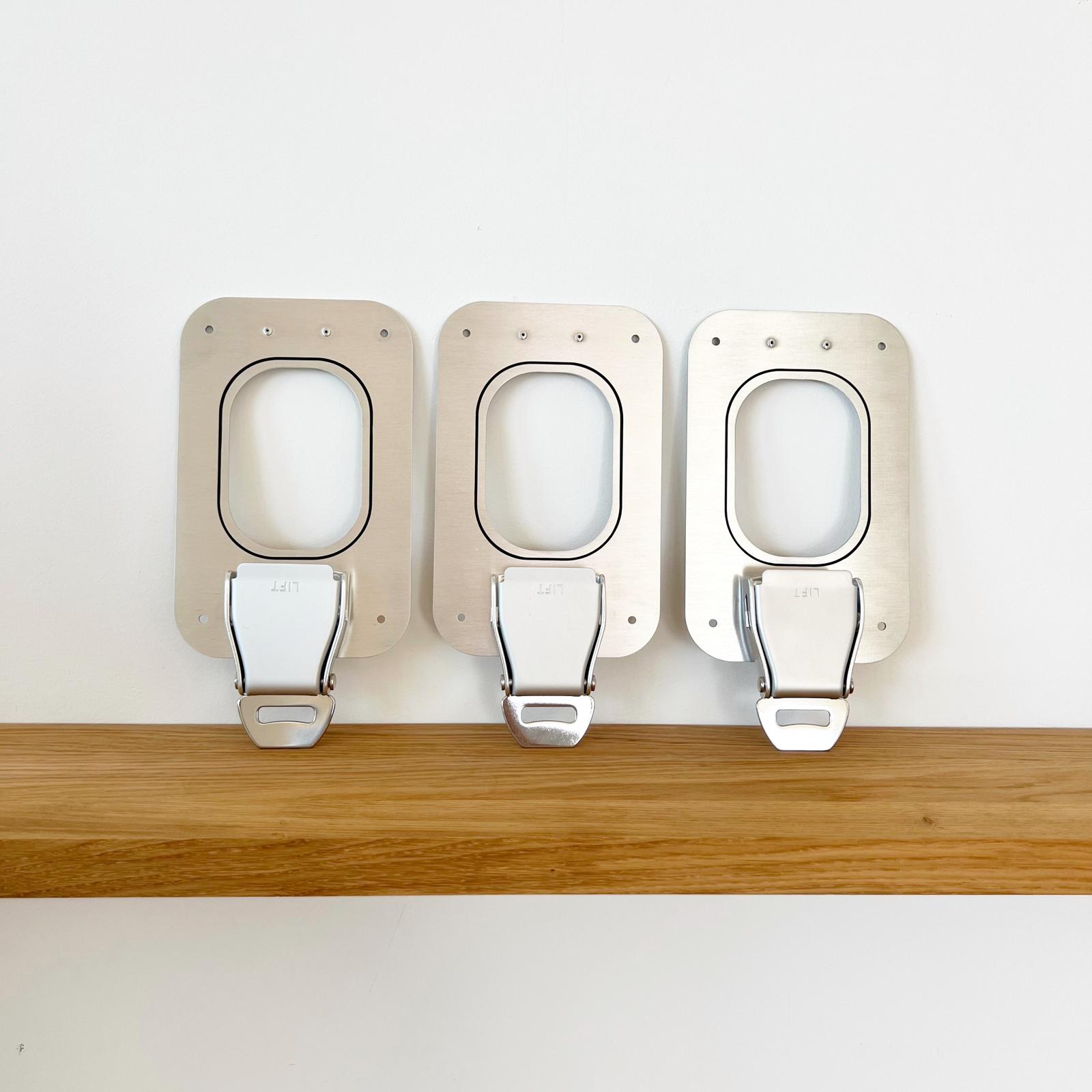 Set of 3 airplane keychains – furniture accessories in industrial design