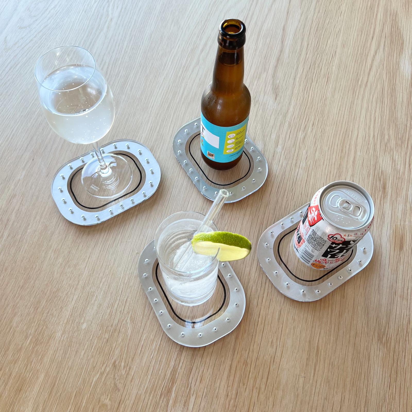 Airplane coasters in airplane window design – gift idea for pilots, flight attendants & travel fans