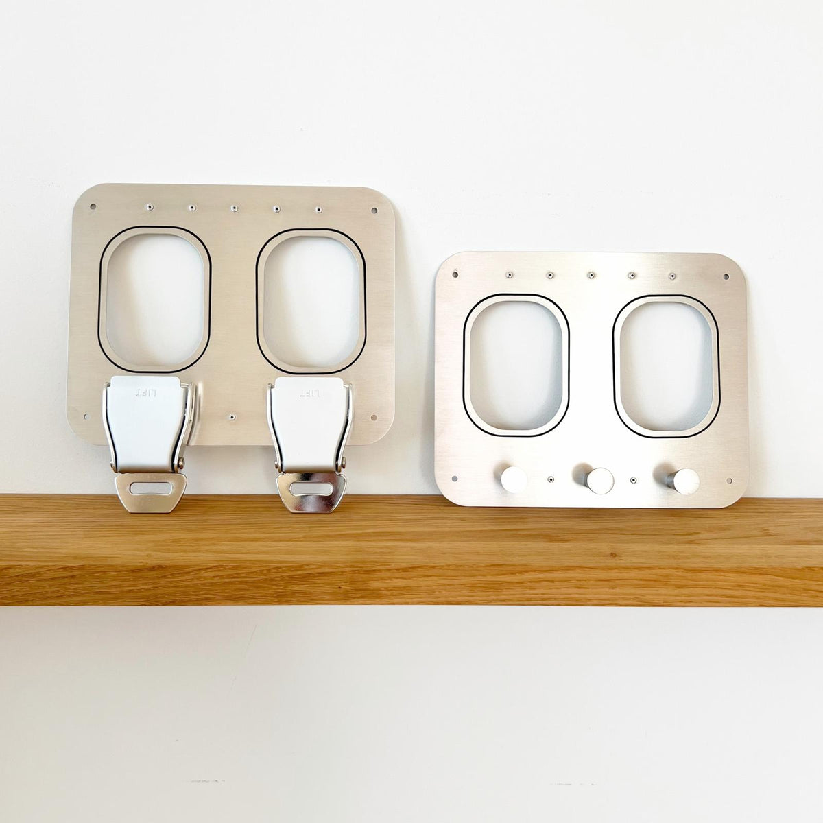 Geschenk für Piloten, Weltenbummler, Vielflieger & Reisende | 2er Flugzeugfenster Garderobe Kleiderhaken | Jackenhalter Luftfahrt Flugzeugmöbel - aircraftwindows
