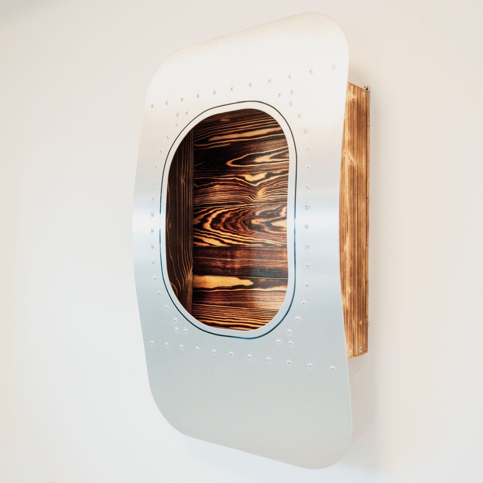 aircraftwindows Wandbar Single von vorne fotografiert