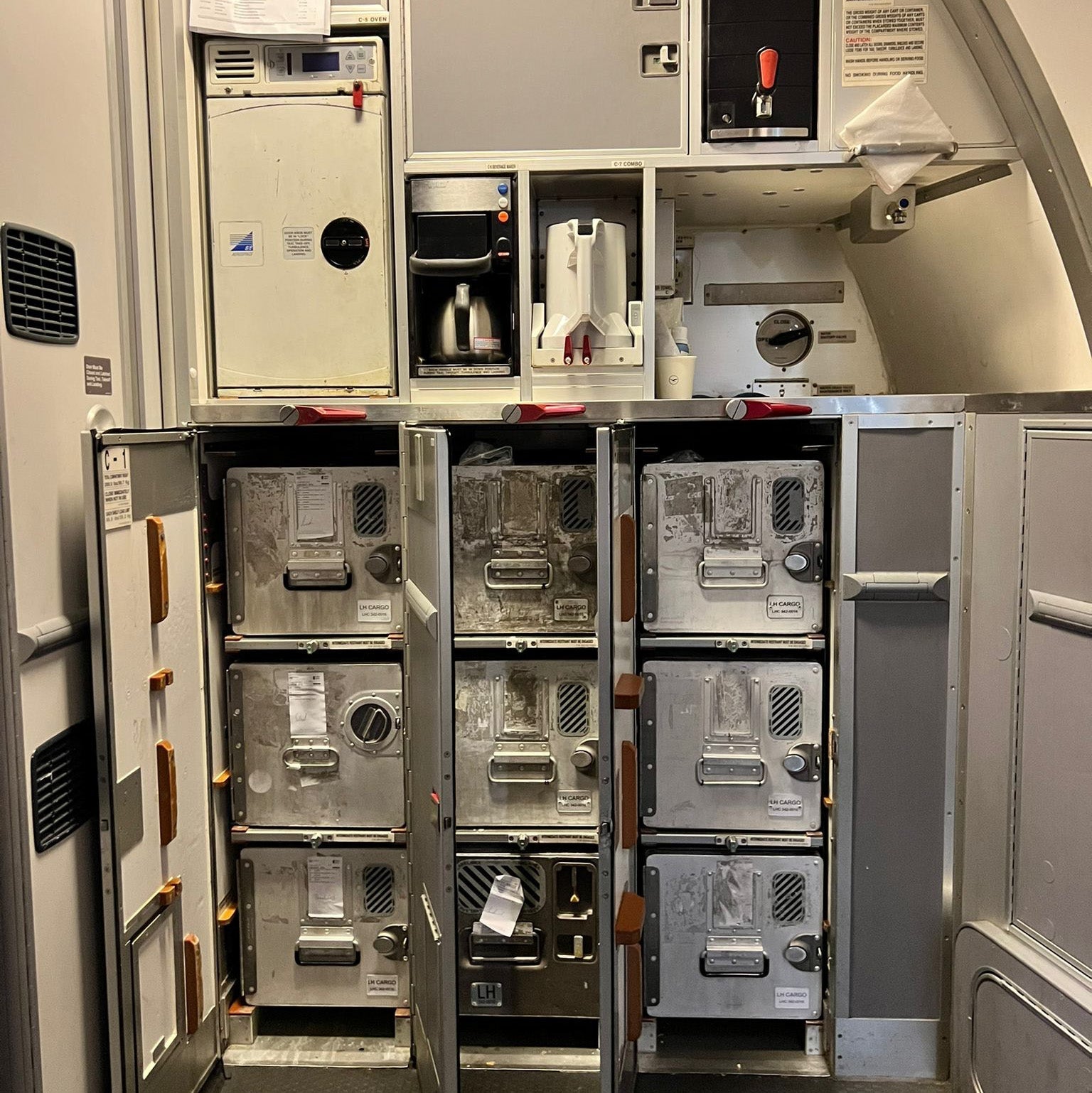 Abläufe in der Galley – Ein Blick in die Flugzeugküche