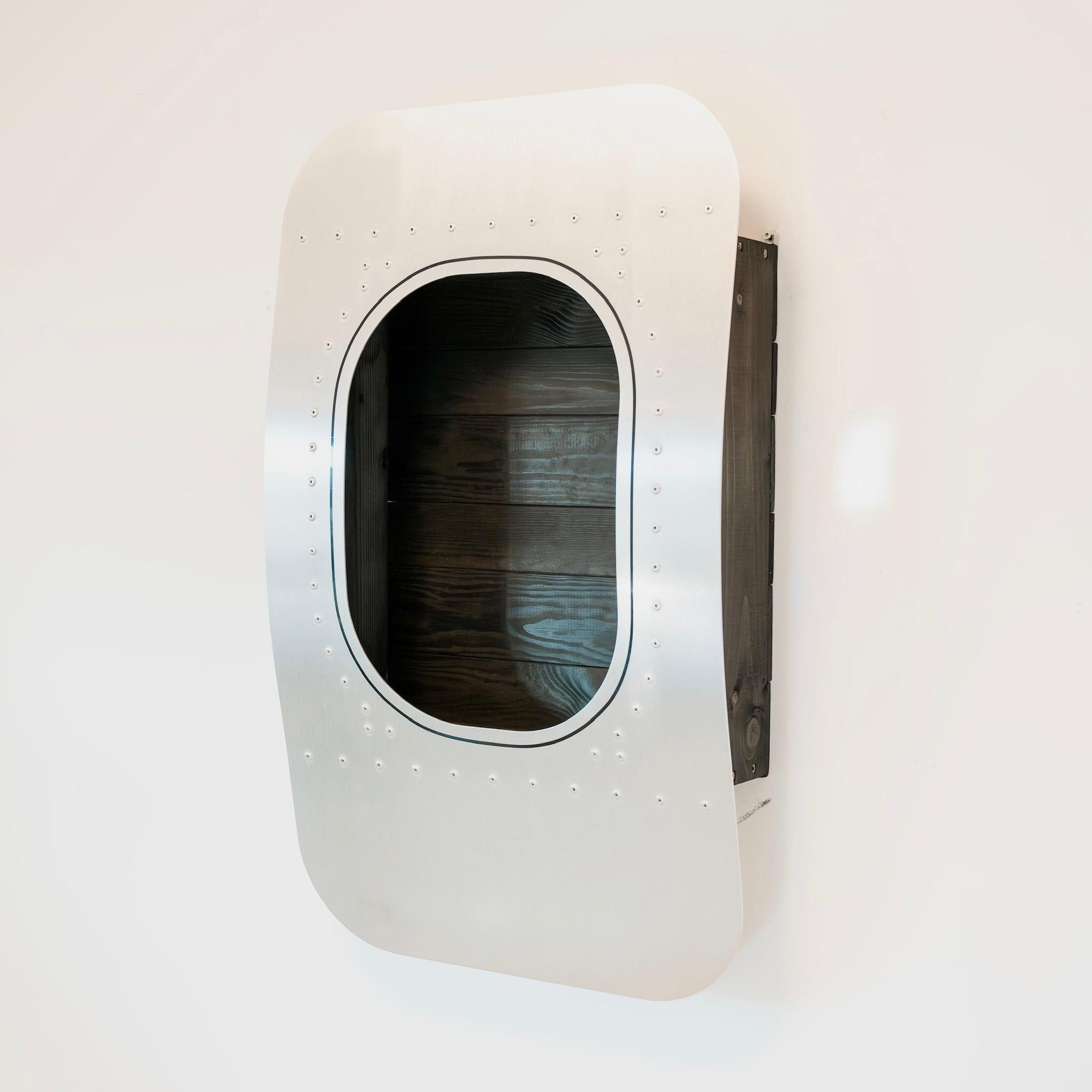  Wandbar im Flugzeugfenster-Design Black Edition aus Aluminium &amp; Holz 