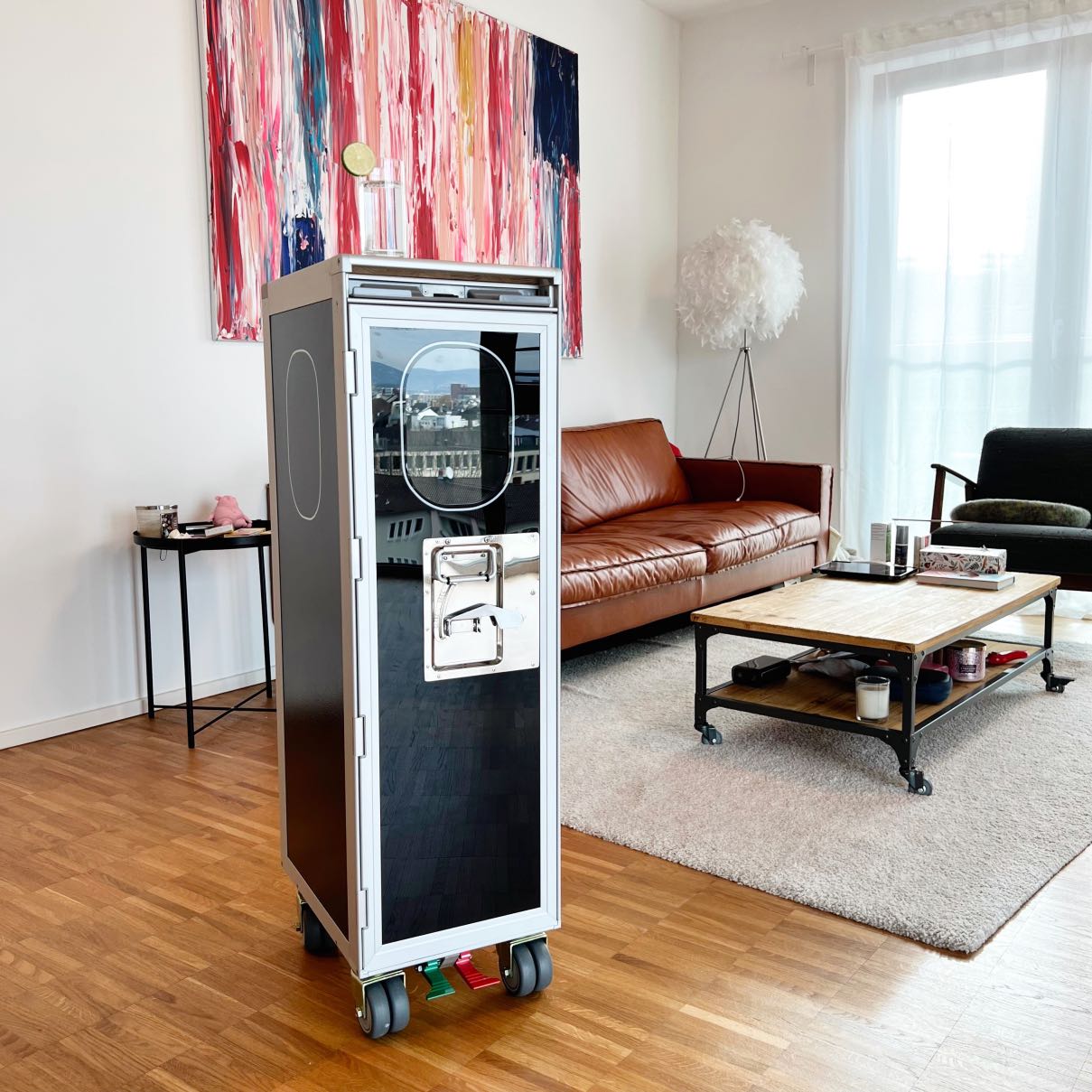 Flugzeug Trolley_Schwarz_im_Wohnzimmer kaufen