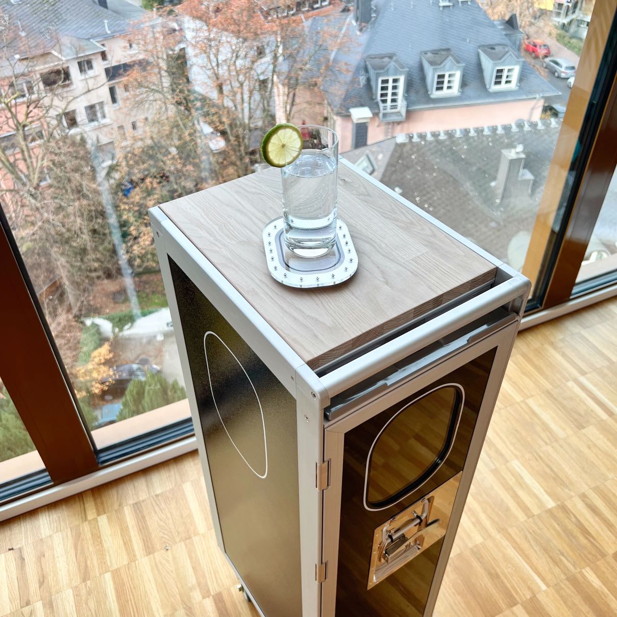 Flugzeug Trolley_Schwarz_mit_Glas kaufen