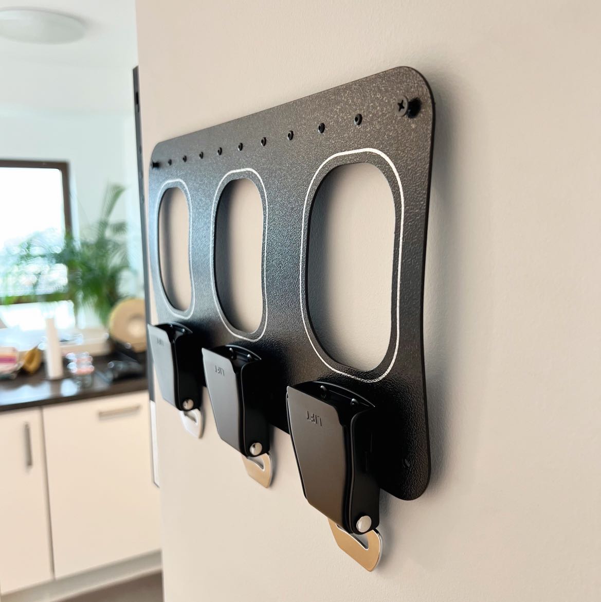 Flugzeugmöbel Flugzeug Schluesselhalter_Schwarz