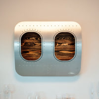 aircraftwindows Wandbar in Flamed & Oiled von vorne fotografiert ohne getränke